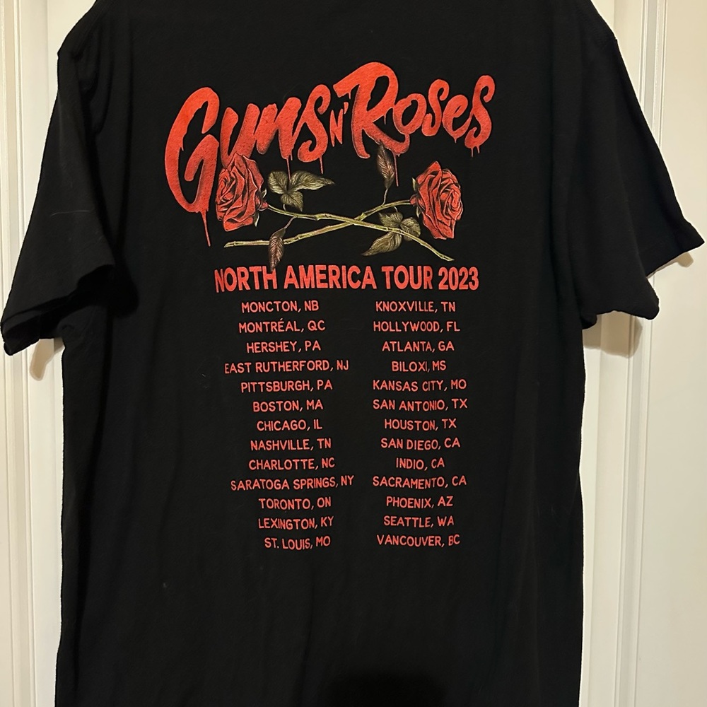Guns & Roses Concert Tee - Picture 2 of 3